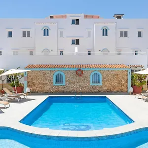 apartamentos-los-arcos-santa-eulalia-del-rio.ibizaislandhotels.net/