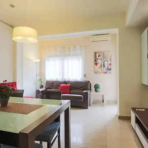 aparteasy-sant-antoni-family-apt.topbarcelonahotels.com/